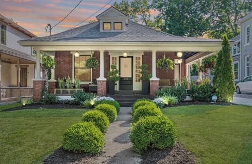 Northside District House | This house is a 2 bedroom(s), 2 bathrooms, located in Lexington, KY.