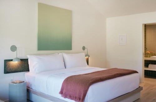 Westhampton Hotel | Three Ducks