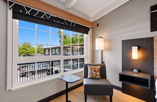 Downtown Hotel | Thunderbird Lodge