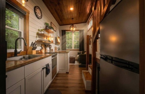 Swanton House | Tiny House in the Orchard; a Romantic Stay for two
