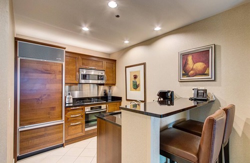 Las Vegas Condo | TOP 38th FLOOR 1 BR PENTHOUSE! BALCONY! SPHERE, F1 Views, POOL-NO RESORT FEES!