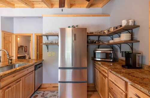 West Jefferson House | Touch of Grey - Riverfront home, pet friendly, near Boone and West Jefferson