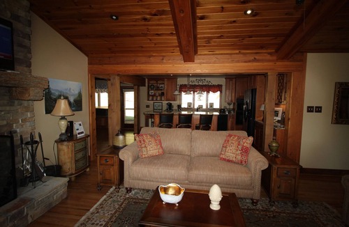 Jefferson Cabin | Trade the Heat for Mtn Breezes- Hot Tub, WiFi, & Near New River State Park