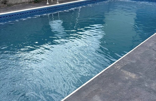 Irvine Bed & Breakfast | Traditional Bed & Breakfast in Irvine KY with Swimming pool, Wi-Fi Room 2