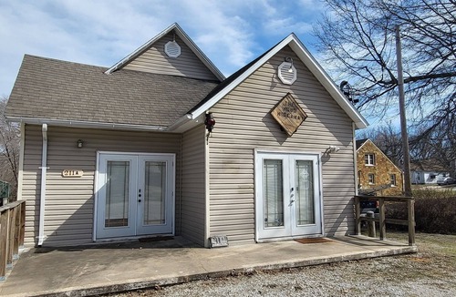 Neosho Apartment | Train Themed Accommodations Near Neosho Square! Both Units/Sleeps 8