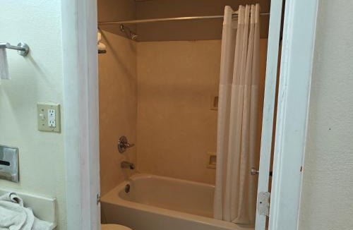 Richmond Hotel | Travelodge by Wyndham Richmond Kentucky