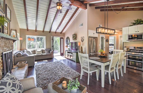 Lake Arrowhead Cottage | Tree-Lined Twin Peaks Cottage w/Custom Stream