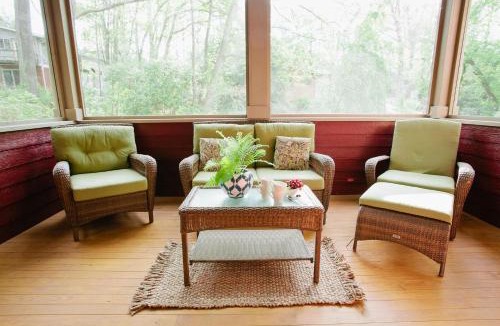 Black Mountain House | Tulip Cottage