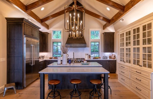 Banner Elk House | Twin Boulder Lodge at Eagles Nest: big views, outdoor fireplaces, hot tub, arcade