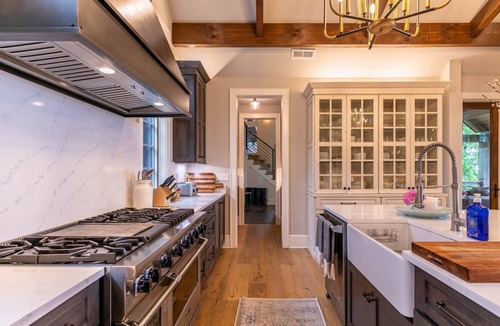 Banner Elk House | Twin Boulder Lodge at Eagles Nest: big views, outdoor fireplaces, hot tub, arcade