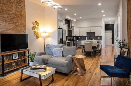 Covington Apartment | Two Condos for 14 Guests, 5 Bedrooms, Free Parking