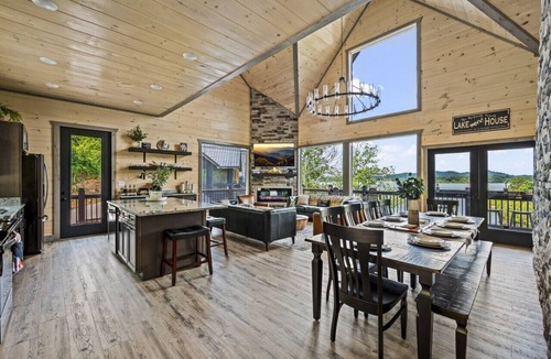 Sevierville House | Ultimate Family Escape - seasonal private dock, indoor pool, hot tub