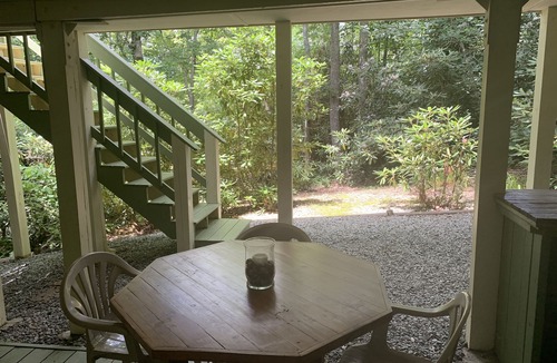 Newland Cottage | Ultimate Vacation Cottage with 6 passenger golf cart available for small fee!