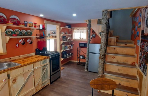 Butler House | Unique Bonnie and Cyde Mountainside Retreat! Check out this hidden gem hideway!