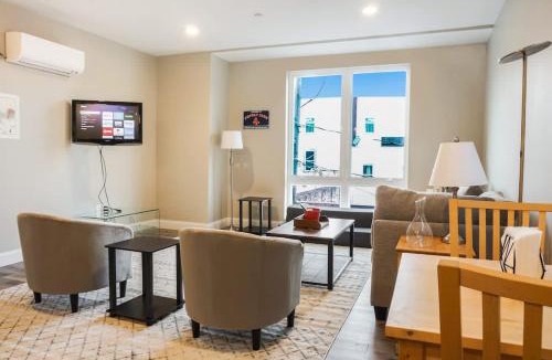 Chelsea Apartment | Unit 22 Luxurious 1BR Apartment Long-term stays