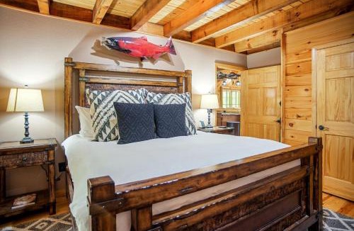 Butler House | Unplug & Unwind: Glamping Getaway on Watauga Lake, Tennessee