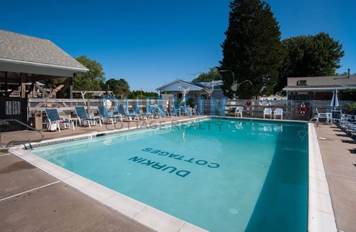 Narragansett House | Updated Cottage, Pool Access, Close to Beach, Playground