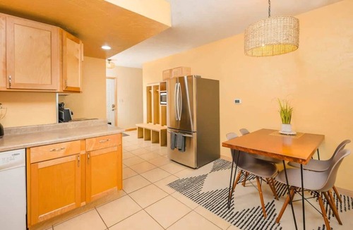 Appleton House | Updated Downtown Home w/Garage & WiFi