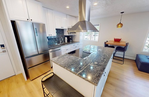 Dillon Condo | Updated End Unit In Town! Walk to Coffee, Amp, Marina, Parks, Rec Path, Eats