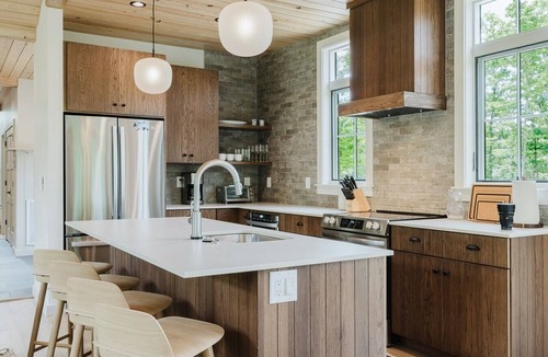 Old Fort House | Upscale Newly Constructed Trailside Cabin Near Asheville
