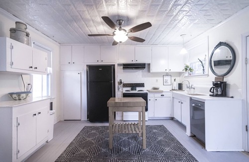 Bolivar House | Vacation Rental: Schilling House