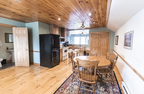 Bolivar Apartment | Vacation Rental: The Loft at the Barn