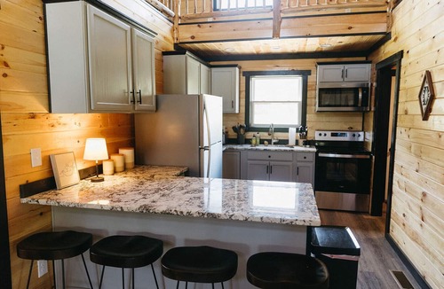 Stanton Cabin | "Valley View Lodge" - Modern Spacious Stay RRG - Slade
