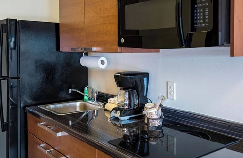 North Las Vegas House | Vegas Stay with Kitchen & Top-Notch Amenities