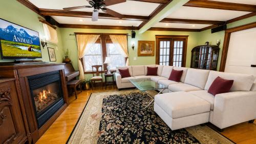 Jamaica Plain Apartment | Victorian Condo
