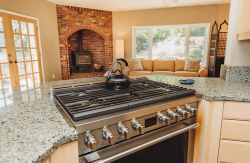 Adelma Beach House | View Forth— A Gardiner Beach Retreat