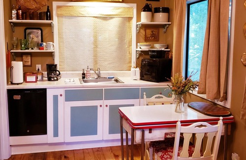 Lake Lure Cottage | Vintage mountain cottage with modern amenities, comfort and charm