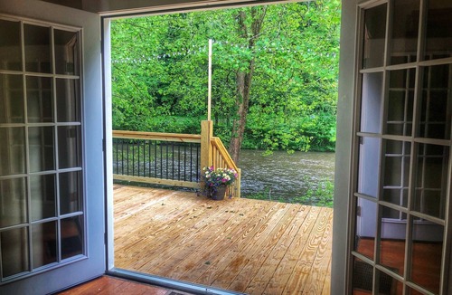 Damascus House | Virginia Creeper Trail in Front Yard, Deck overlooking the River in Back Yard!
