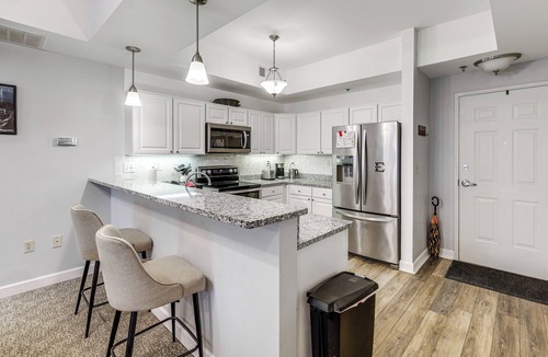 Bluff City Condo | Walk to Bristol Motor Speedway: Retreat w/Pool!