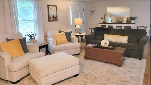 Black Mountain House | Walkable Pet Friendly Black Mountain Bungalow w Fenced yard