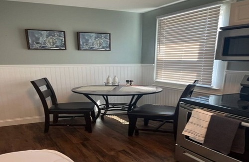 Kingsport Cottage | Warm and Cozy 3-bedroom, 1-bath home.Ample living space near the downtown area.