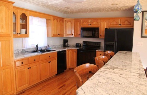 Butler House | Watauga Lake Home with Private Dock and Large Yard