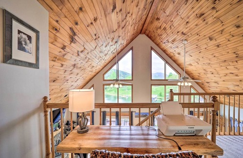 Butler House | Watauga Lake House with Private Dock, pet friendly