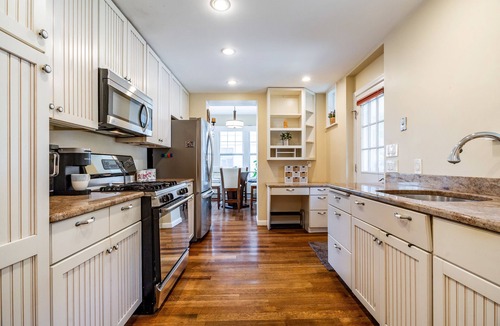 Chelsea House | Waterfront House Minutes from the Boston Downtown, Airport, Encore Casino
