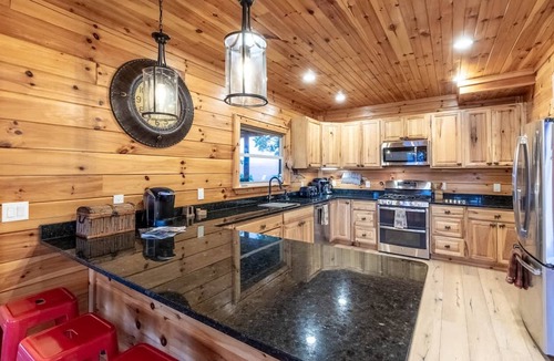 Waynesville Apartment | Waynesville Mtn Cabin-scenic Views Relaxing Hottub