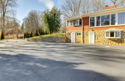 Waynesville Apartment | Waynesville Studio Suite < 1 Mi to Downtown!
