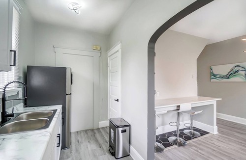 Roselawn Finance House | Welcome Home to this stylish entrainment home! Families, traveling professionals