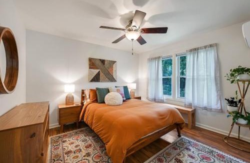 Woodfin House | Wellington Cottage 2BR Modern Boho