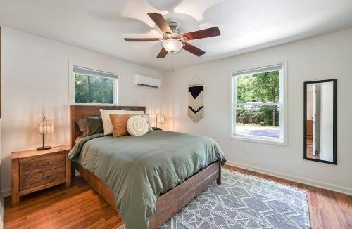 Woodfin House | Wellington Cottage 2BR Modern Boho