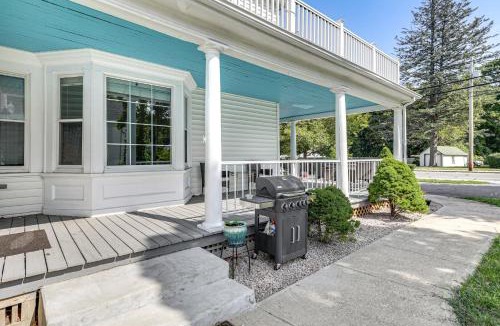 Westerly Apartment | Westerly Apt Steps From Downtown + Beaches Nearby