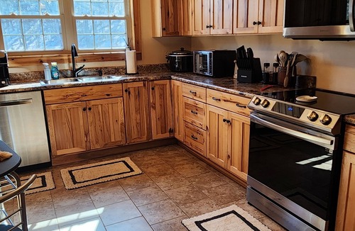 Kerr Cabin | Whispering Pine's Cabin! NO CHECK-OUT LIST