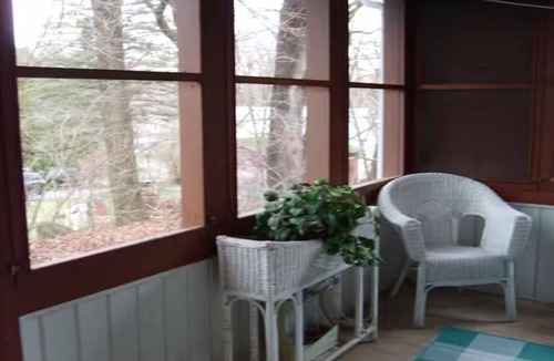 Bethlehem Cottage | White Mountain Cozy Cottage of Bethlehem with hot tub