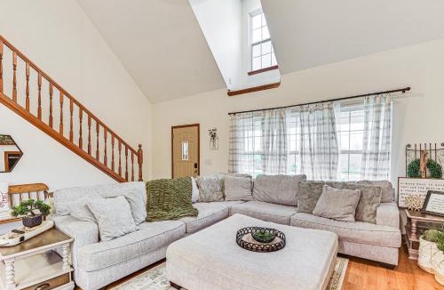 Williamstown House | Williamstown Gem w/Private Pool & Hot Tub!