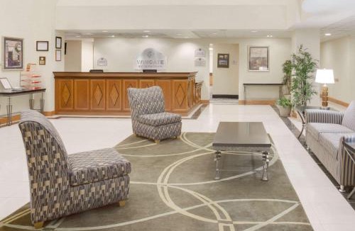 Bridgeport Hotel | Wingate by Wyndham Bridgeport Clarksburg