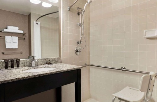 Blue Ash Hotel | Wingate by Wyndham Cincinnati Blue Ash