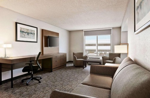 Blue Ash Hotel | Wingate by Wyndham Cincinnati Blue Ash